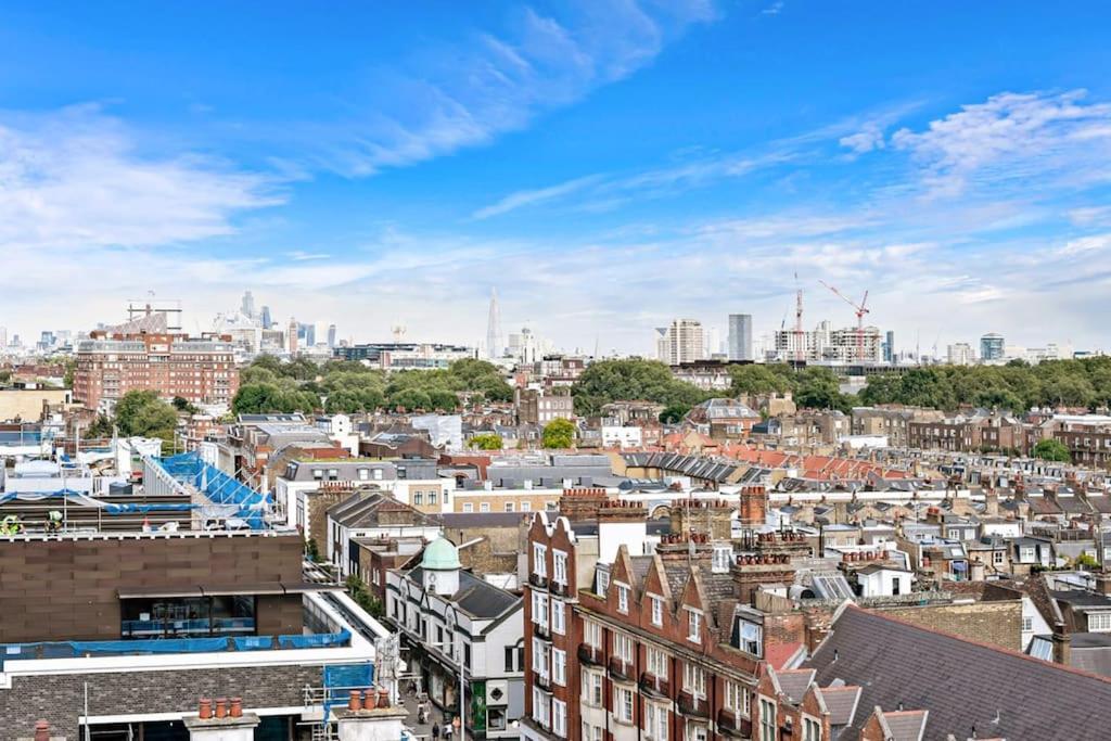 Stunning Flat On King's Road, Chelsea With Balcony *