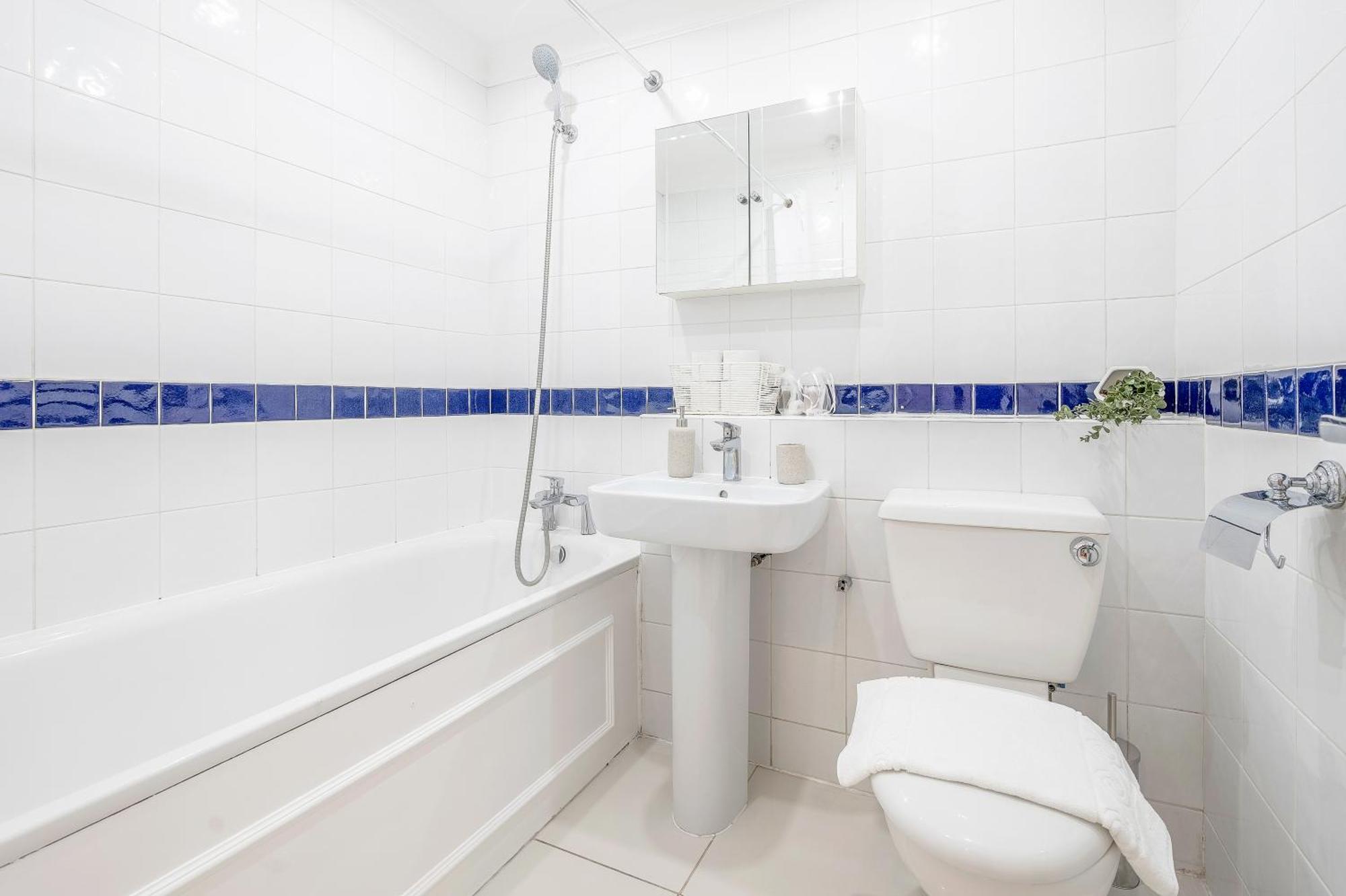 Stunning Flat On King's Road, Chelsea With Balcony * London