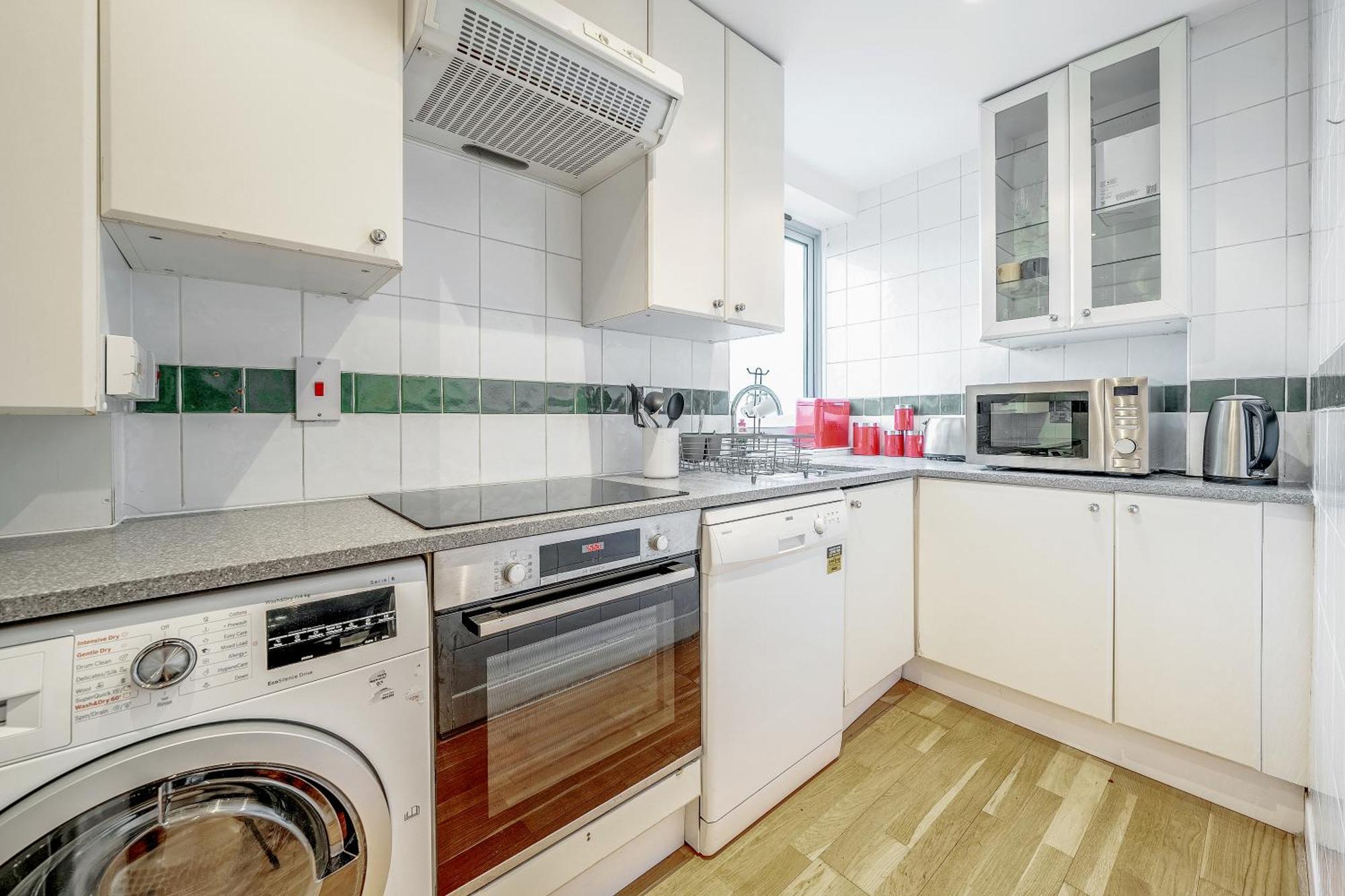 Apartment Stunning Flat On King's Road, Chelsea With Balcony